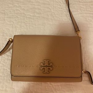 Tan tori burch crossbody